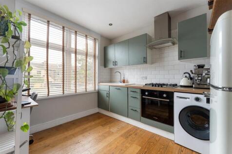 Callis Road, E17
