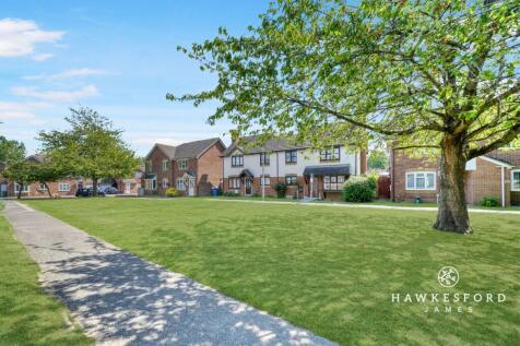 Vaughan Drive, Sittingbourne - Walkway