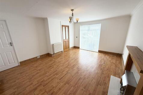 Marshlands Road, Little Neston, Neston photo 3