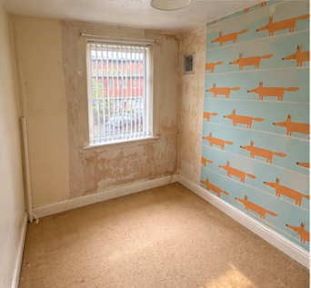 06_fox_wallpaper_bedroom_refurbishment_conditio...