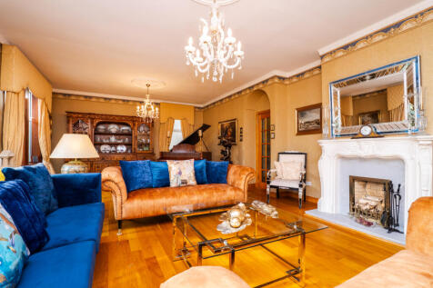 5 bed, 5 bath Detached in Glasgow - Photo 6