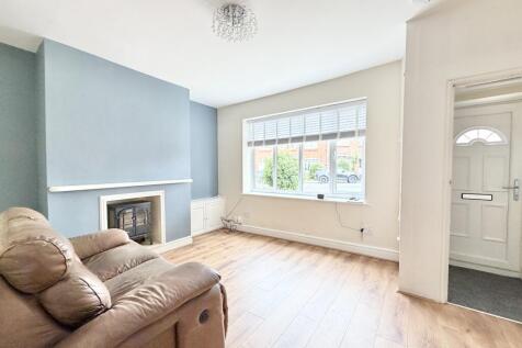 Lock Road, Altrincham, Trafford photo 4