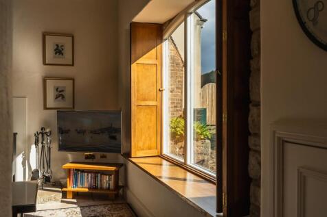 Gooseberry Barn Lounge