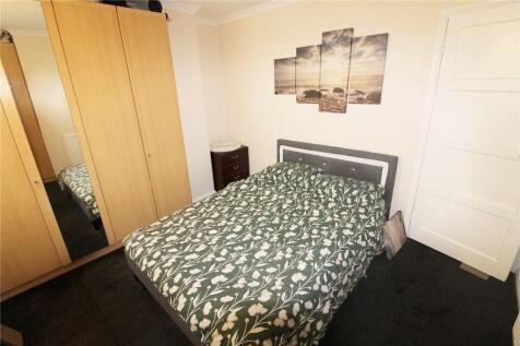 Kennerleigh Avenue, Leeds, LS15 photo 2