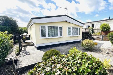 St Columb, TR9 - property photo