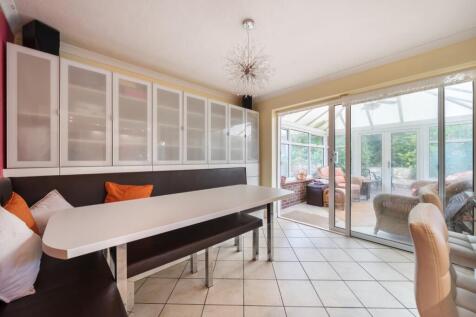 1300560-15-683d990b44402