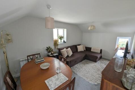 Trinity Lane, Cheltenham, Gloucestershire, GL52 2NT photo 4