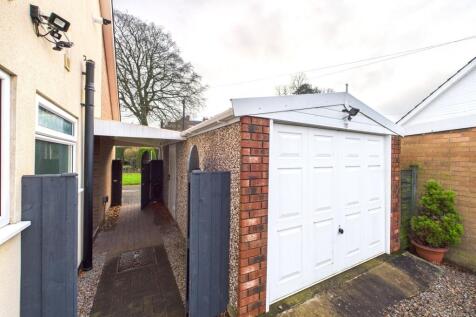 garage &amp; covered side entrance