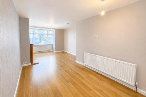 Deeds Grove, High Wycombe photo 4