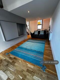 1st Sitting Room With Integrated Tv Cabinet 