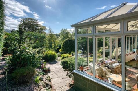 Garden from corner beside Garden Room.jpg