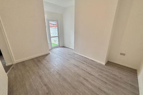 Burstead Street, Manchester, M18 photo 4