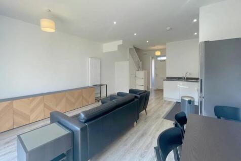 Lanchester Close, Birmingham, B12 photo 3
