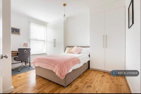 Calm, Spacious &amp; Stylish Double Room In London