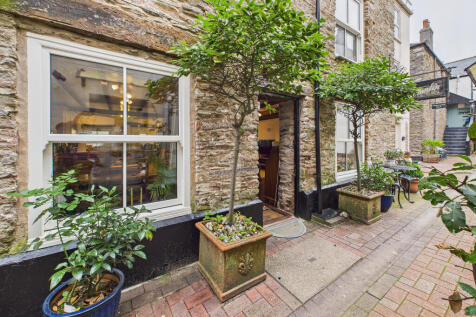 CAM05627G0-PR0022-STILL031