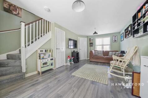 Petunia Avenue, Minster On Sea - Lounge