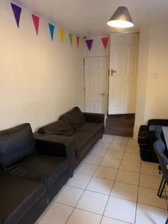 106 Plymouth Place, CV31 1HW photo 3