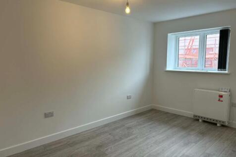 Catherine House Flat 11  Bedroom.jpg