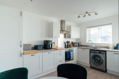 Kitchen / Breakfast Room