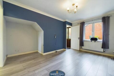 John Shelton Drive, Holbrooks, Coventry photo 4