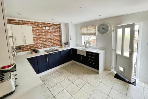 c06540a8--4582-8B42-C58DBC0C3F18-91935-00000C8EB76