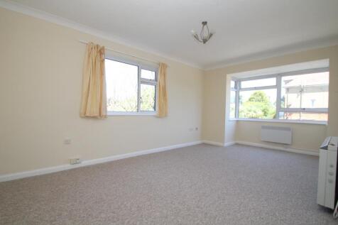 Beach Court, Irvine Road, Littlehampton photo 3