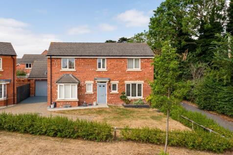 17 Darsdale Drive, Raunds (2 of 43).jpg