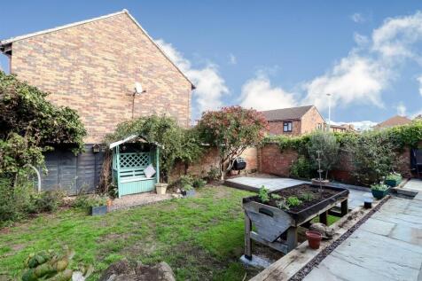 4-bed-house-prestbury (31).jpg