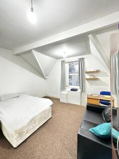 Flat Above, Bristol Road, Selly Oak, Birmingham photo 5