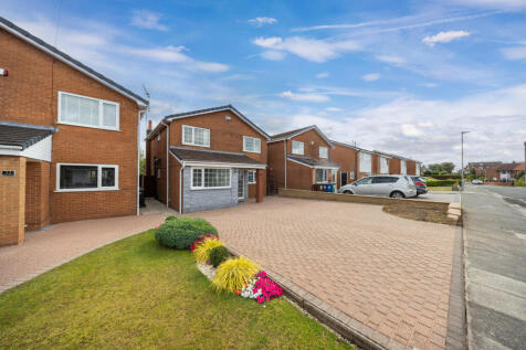 30 Raglan Avenue, Whitefield M45 6US