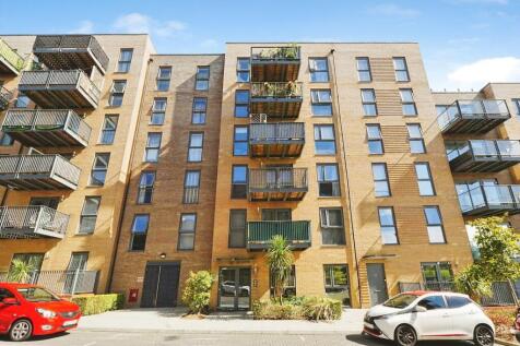 London, SE20 - property photo