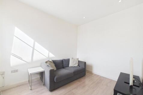 Pelham House, Hornchurch, RM12 photo 2