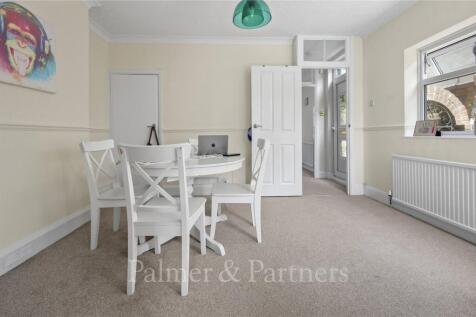 Bergholt Road, Colchester, Essex, CO4 photo 5