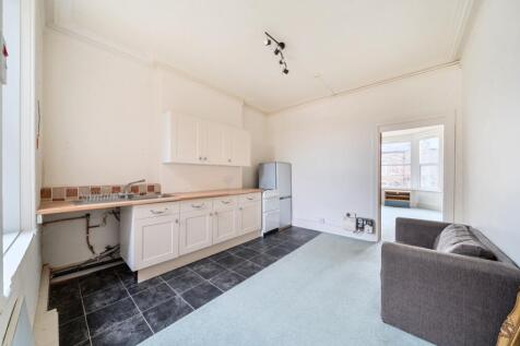 EweMove Harrogate First Floor Kitchen