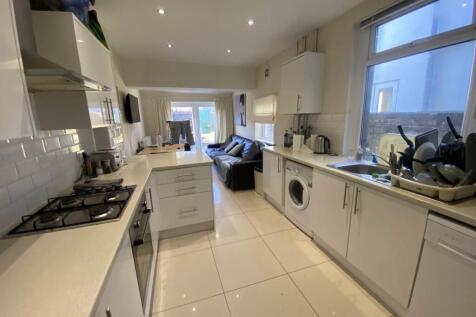 Lisvane Street, Cathays, Cardiff photo 3