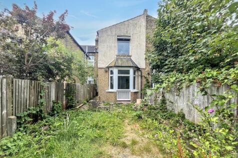 Flat 1, 27 Stretton Road, Croydon, Surrey, CR0 6EQ