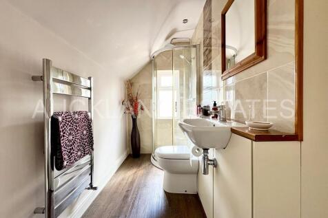 IMG_6687-17574335...