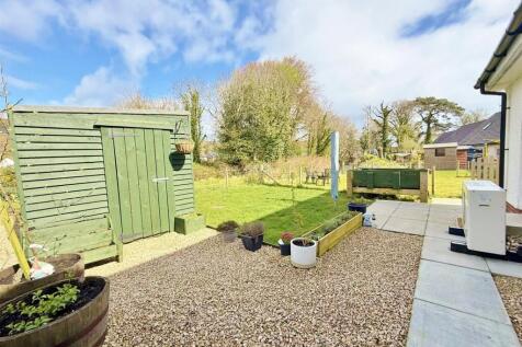 Rear enclosed garden