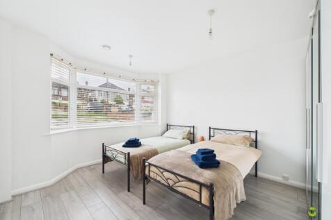  Presented by Kevin at EweMove Bexleyheath and Dar