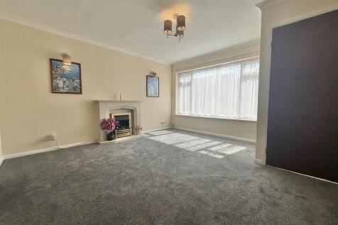 22 Denham Gardens, Castlecroft photo 5