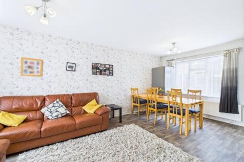 CAM01909G0-PR0373-STILL010