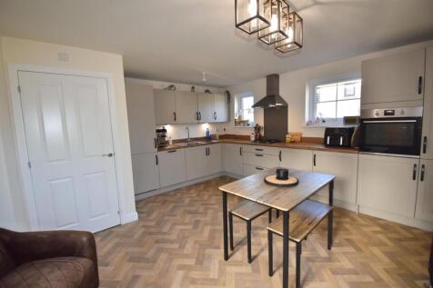 Fitted Dining Kitchen