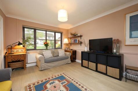 7 Niebull Close 11.JPG