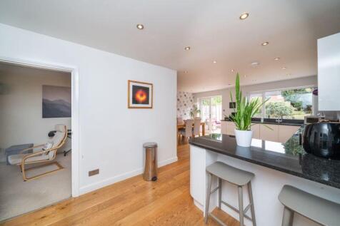 EXTENDED DINING KITCHEN