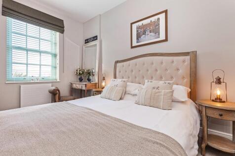 Master Bedroom 3.jpg