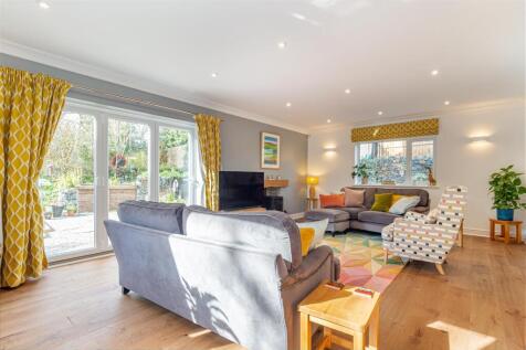 Living-room-3.jpg