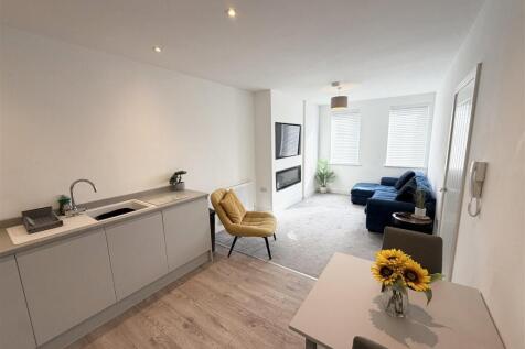 Gittins Apartments, Brook Street, Neston photo 4