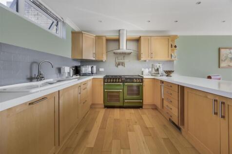 Old Vicarage Green, Keynsham photo 4