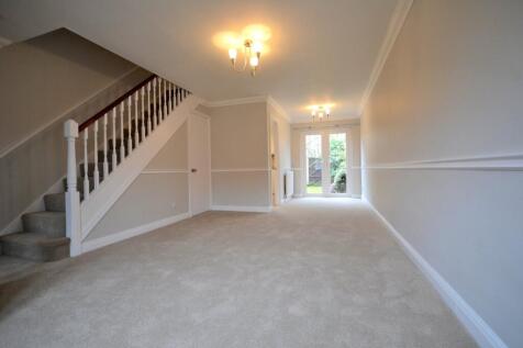 Lounge/Dining Area