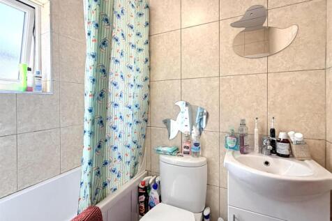 BATHROOM/WC